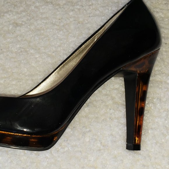 JESSICA SIMPSON "LADONNA" Black Patent Leather Tortoise Shell Heels - Picture 5 of 7